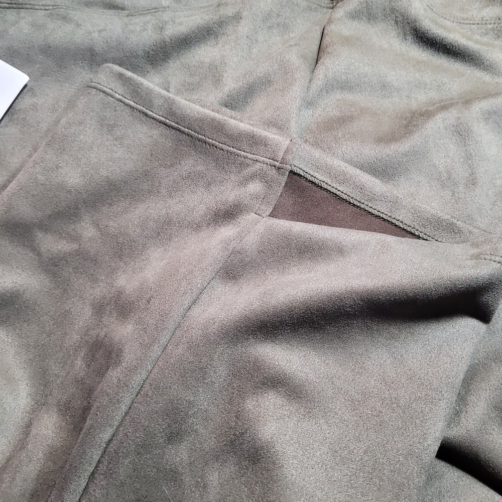 Women with Control Olive and Blue Pants - Picture 4 of 10